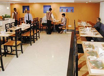 Rajdhani Hyderabad Bagian luar foto