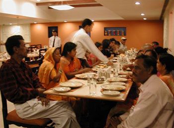 Rajdhani Hyderabad Bagian luar foto